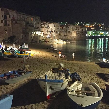 Casa Marina, La Terrazza Sul Mare Bed & Breakfast Чефалу Екстериор снимка