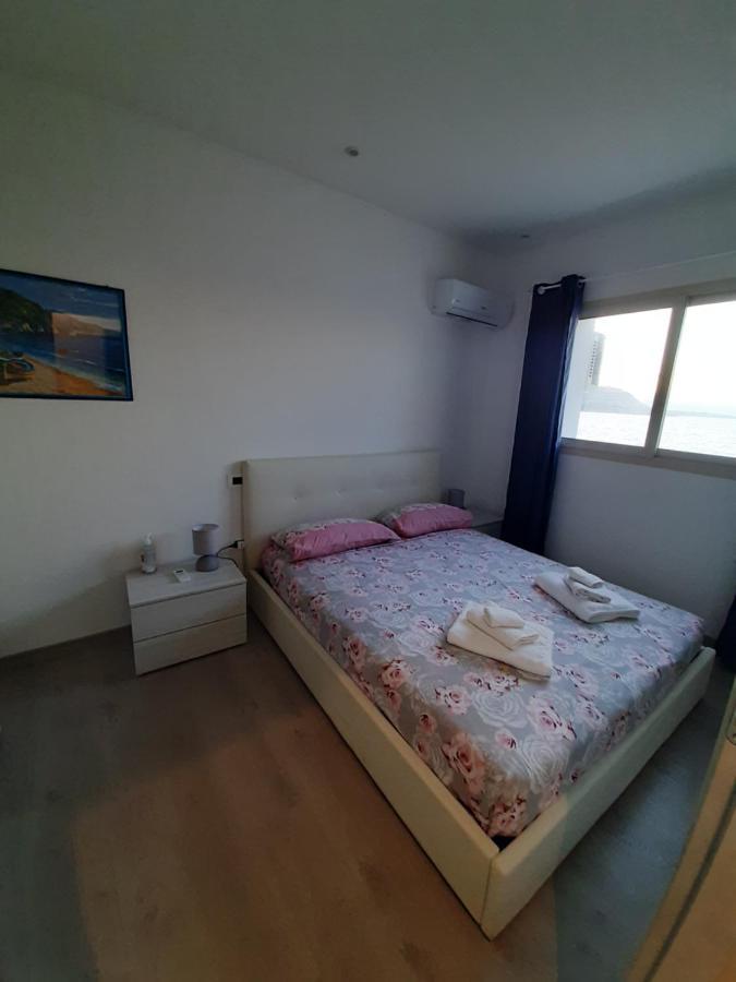 Casa Marina, La Terrazza Sul Mare Bed & Breakfast Чефалу Екстериор снимка