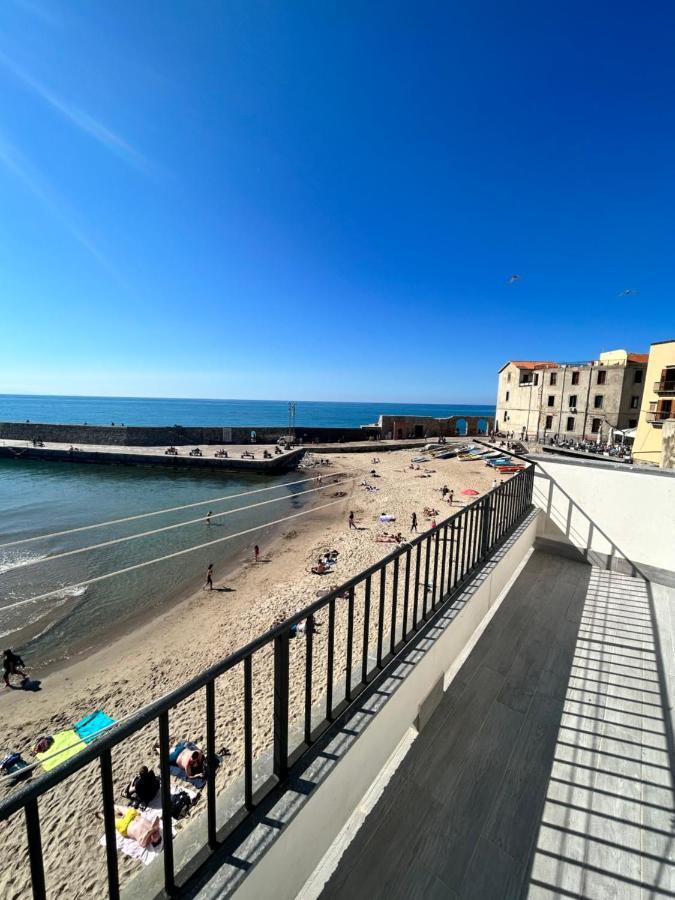 Casa Marina, La Terrazza Sul Mare Bed & Breakfast Чефалу Екстериор снимка
